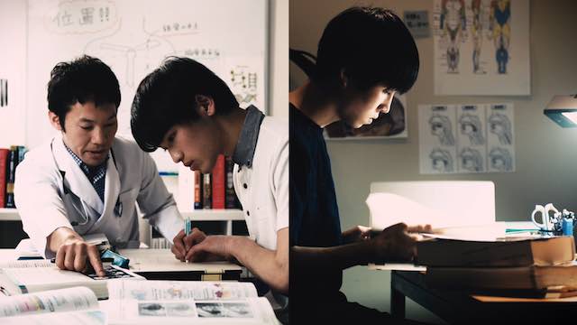 勉強する二人の医学生